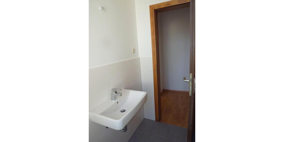 Etagenwohnung Wuppertal Gemarkung Barmen - 1 Zimmer, 29 m&sup2;, 215&euro; | Angebot:25987294