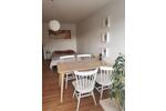 Helles und ruhiges Apartment mit Balkon im Zentrum