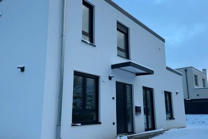 Wohnung Ahrensburg - 5.5 Zimmer, 151 m&sup2;, 2.747&euro; | Angebot:25350544