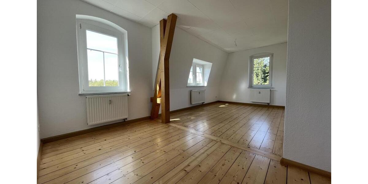 Dachgeschoßwohnung Chemnitz Altendorf - 2 Zimmer, 56 m&sup2;, 348&euro; | Angebot:26439619