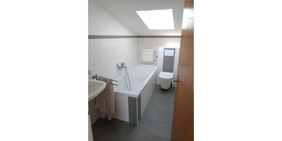 Dachgeschoßwohnung Neckarbischofsheim - 2 Zimmer, 47 m&sup2;, 590&euro; | Angebot:26610117