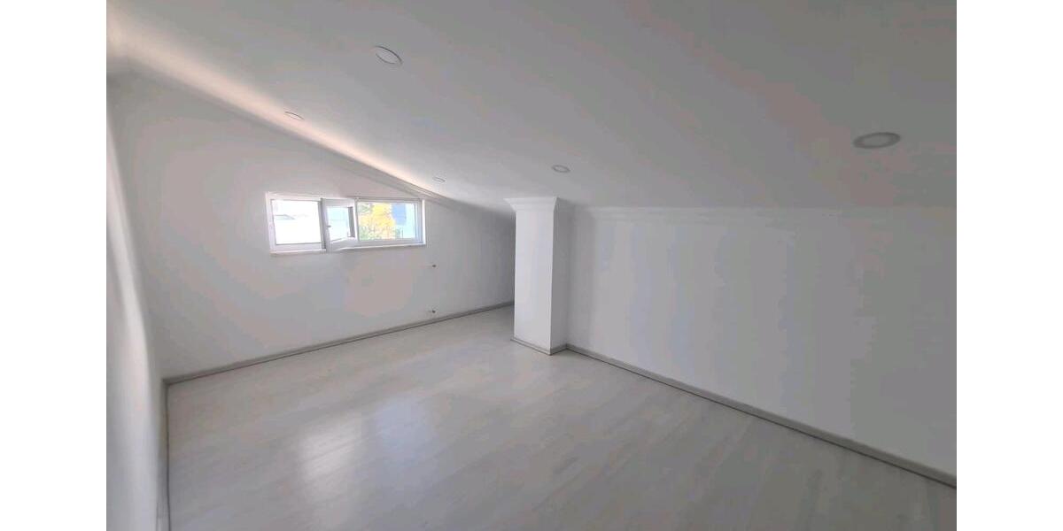 Etagenwohnung Wesselburen - 4 Zimmer, 150 m&sup2;, 500&euro; | Angebot:23486067