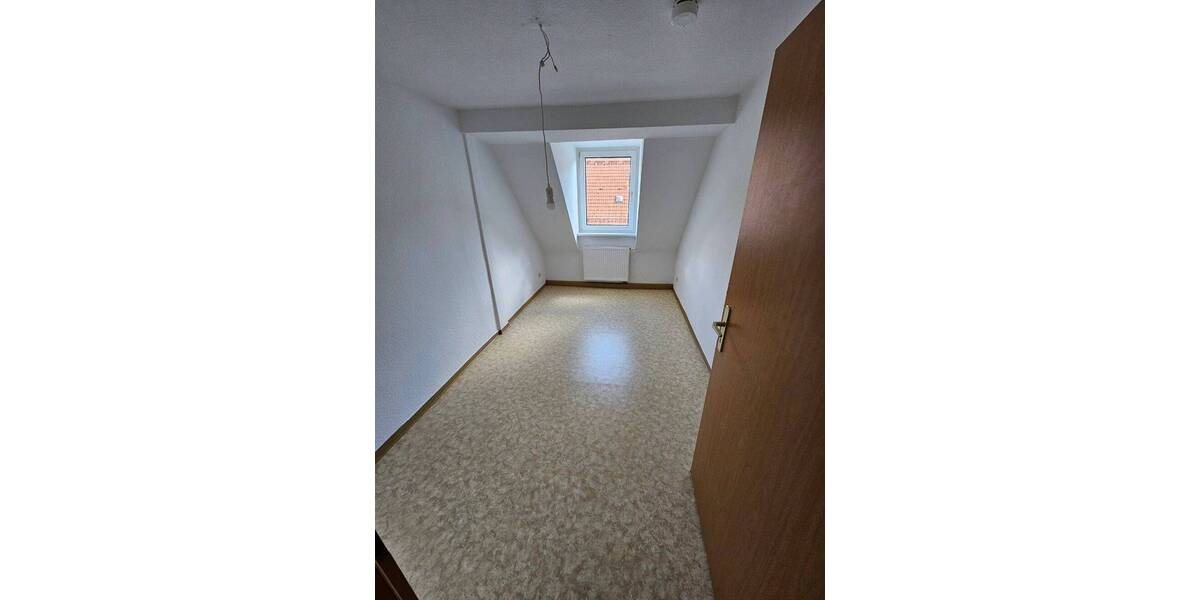 Etagenwohnung Gera Ostviertel - 2 Zimmer, 46 m&sup2;, 300&euro; | Angebot:26805926