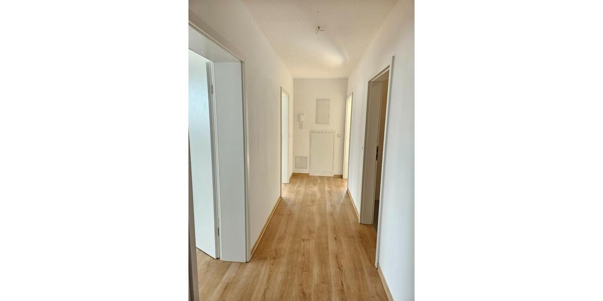 Dachgeschoßwohnung Bad Staffelstein - 3 Zimmer, 93 m&sup2;, 790&euro; | Angebot:23328351