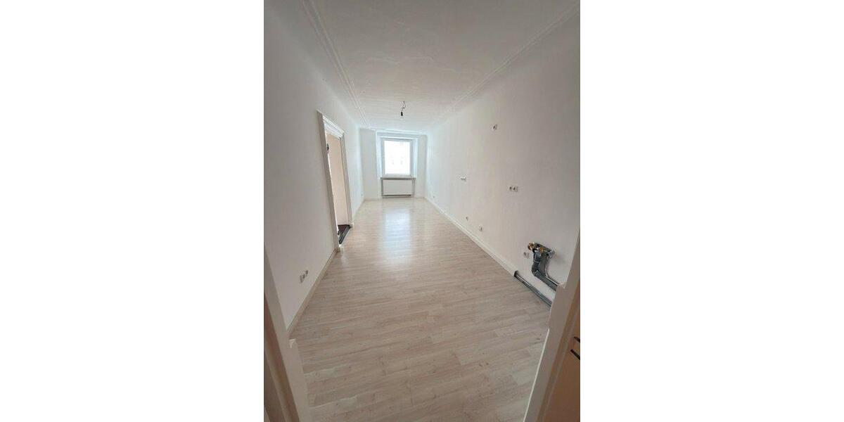 Etagenwohnung Straubing - 3.5 Zimmer, 160 m&sup2;, 1.150&euro; | Angebot:25879353