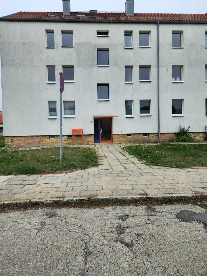 sanierte 3 Zimmerwohnung in der Nordstr. mit Einbauküche zimmer