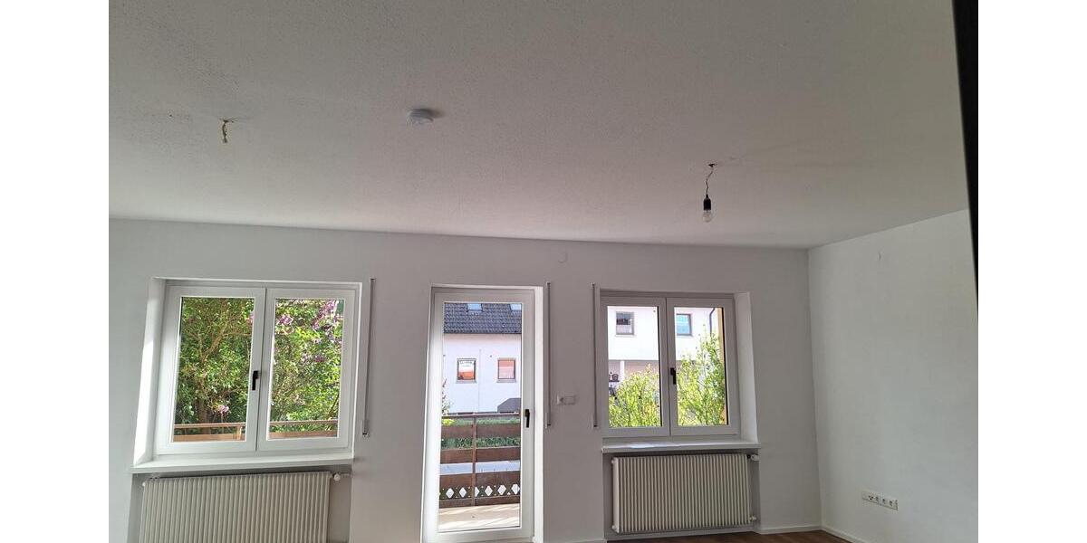 Etagenwohnung Kümmersbruck - 7 Zimmer, 170 m&sup2;, 1.490&euro; | Angebot:26602908