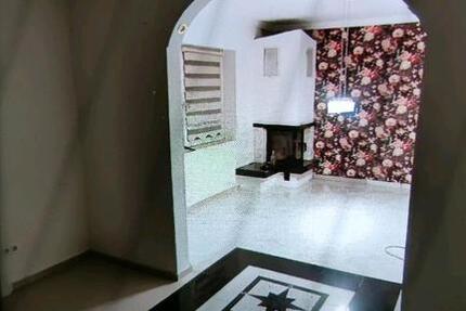 Haus Nentershausen - 5 Zimmer, 120 m&sup2;, 900&euro; | Angebot:24976271