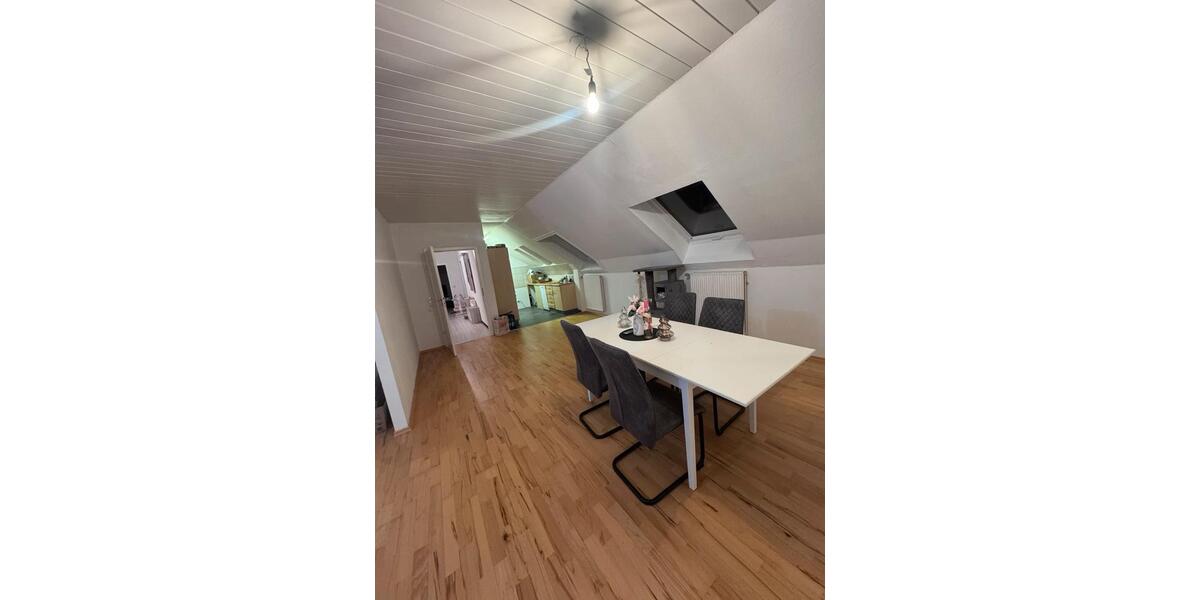 Dachgeschoßwohnung Hatzfeld (Eder) - 2.5 Zimmer, 90 m&sup2;, 650&euro; | Angebot:25923507