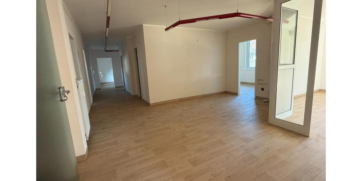 Etagenwohnung Olsberg - 8 Zimmer, 152 m&sup2;, 1.050&euro; | Angebot:25479708