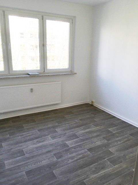 Schöne 2-Raumwohnung mit Aufzug und Balkon mit Blick ins Grüne. 2 zimmer