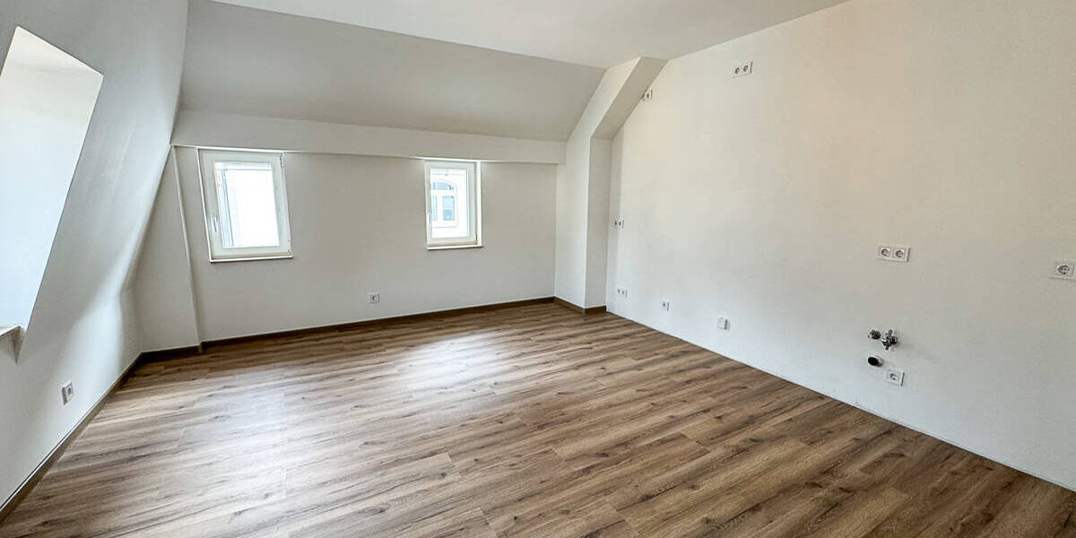 Etagenwohnung Schneeberg - 4 Zimmer, 132 m&sup2;, 950&euro; | Angebot:25688213