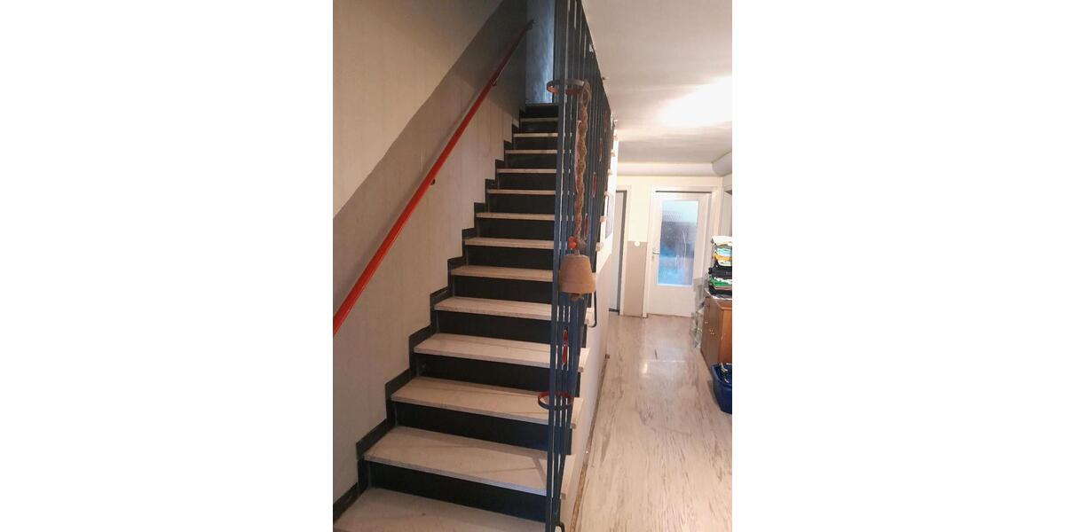 Einfamilienhaus Künzelsau - 8 Zimmer, 160 m&sup2;, 1.300&euro; | Angebot:25414810