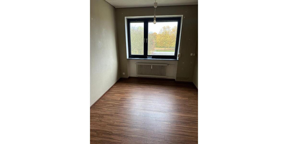 Etagenwohnung Lüchow (Wendland) - 4 Zimmer, 98 m&sup2;, 800&euro; | Angebot:24719181