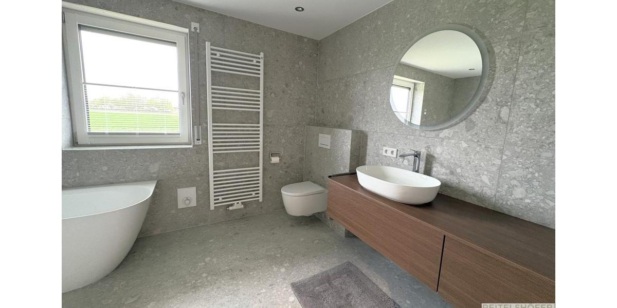 Erdgeschoßwohnung Wolframs-Eschenbach Eschenbach - 4 Zimmer, 130 m&sup2;, 1.200&euro; | Angebot:26645449