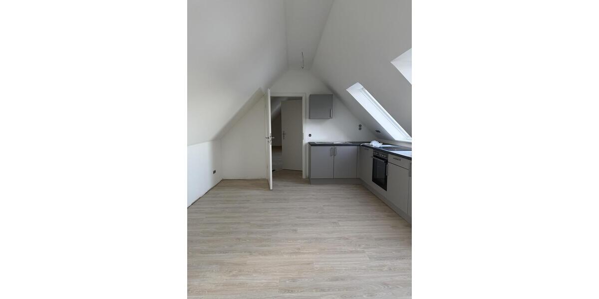 Dachgeschoßwohnung Salzhausen - 2.5 Zimmer, 90 m&sup2;, 1.000&euro; | Angebot:26631024