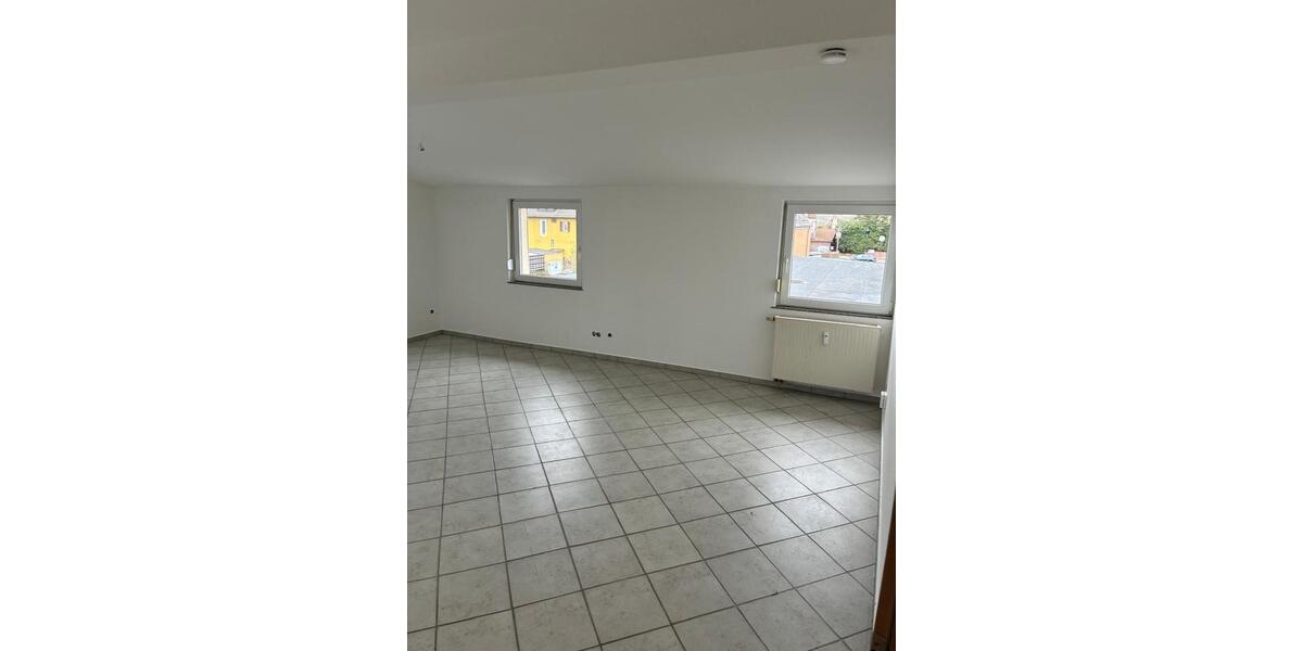 Dachgeschoßwohnung Gießen Allendorf - 4 Zimmer, 110 m&sup2;, 950&euro; | Angebot:26614053