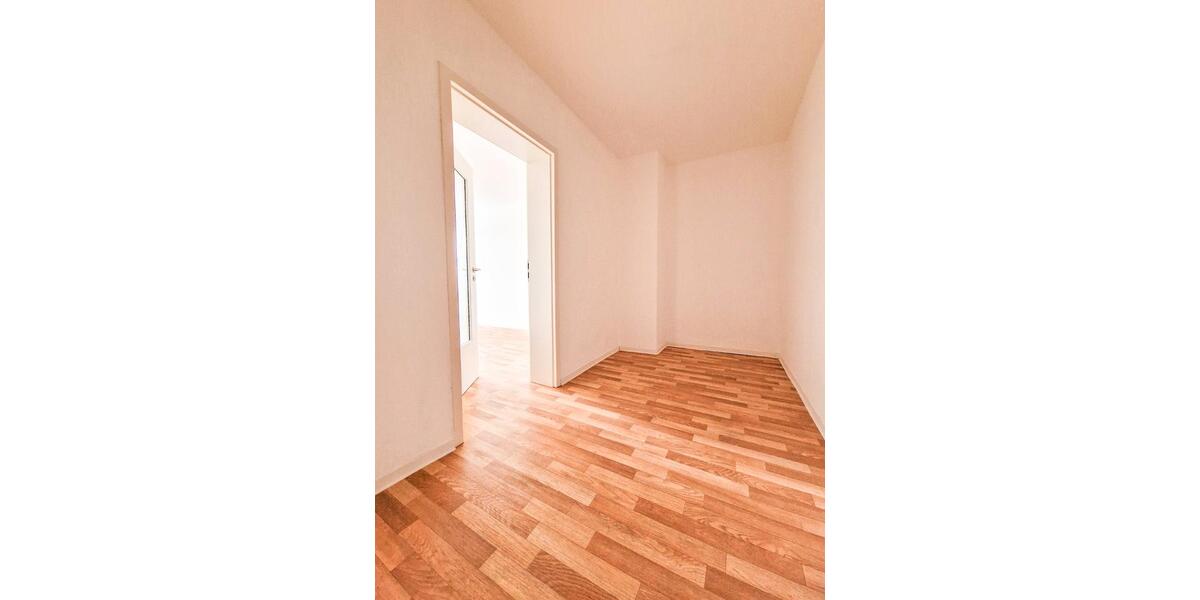 Etagenwohnung Glauchau - 1 Zimmer, 33 m&sup2;, 195&euro; | Angebot:26491703