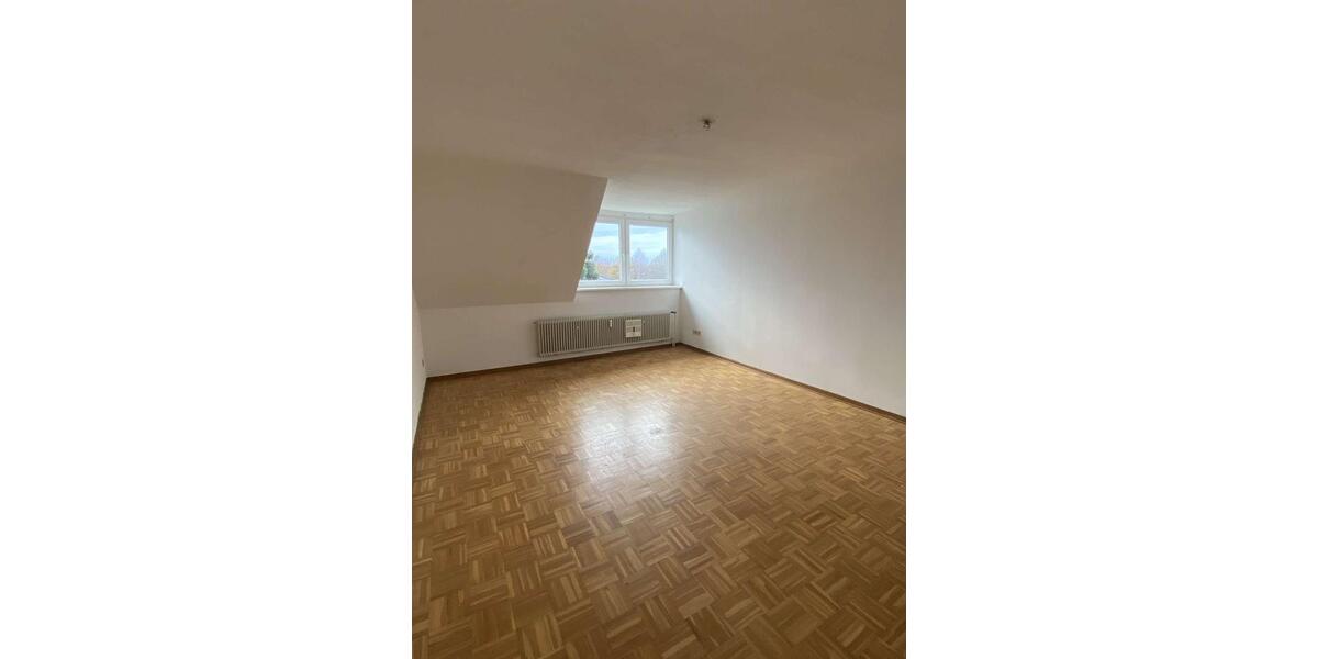 Dachgeschoßwohnung Bergen - 3 Zimmer, 63 m&sup2;, 450&euro; | Angebot:25569888