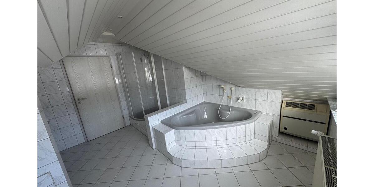 Dachgeschoßwohnung Hanau Groß-Steinheim - 3 Zimmer, 70 m&sup2;, 950&euro; | Angebot:25956833