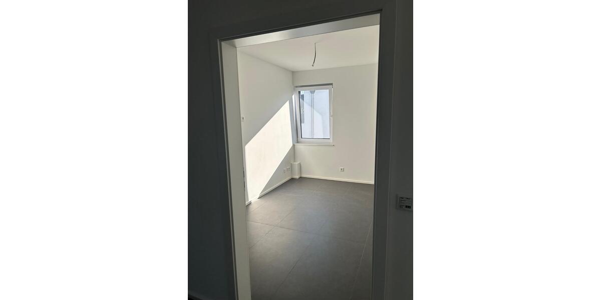 + Hochwertiger Neubau, 3 ZKB Penthouse, Dachterrasse, barrierefrei + 3 zimmer