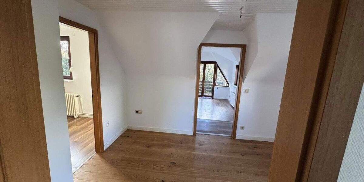 Doppelhaushälfte Glinde - 6 Zimmer, 127 m&sup2;, 1.620&euro; | Angebot:25041220
