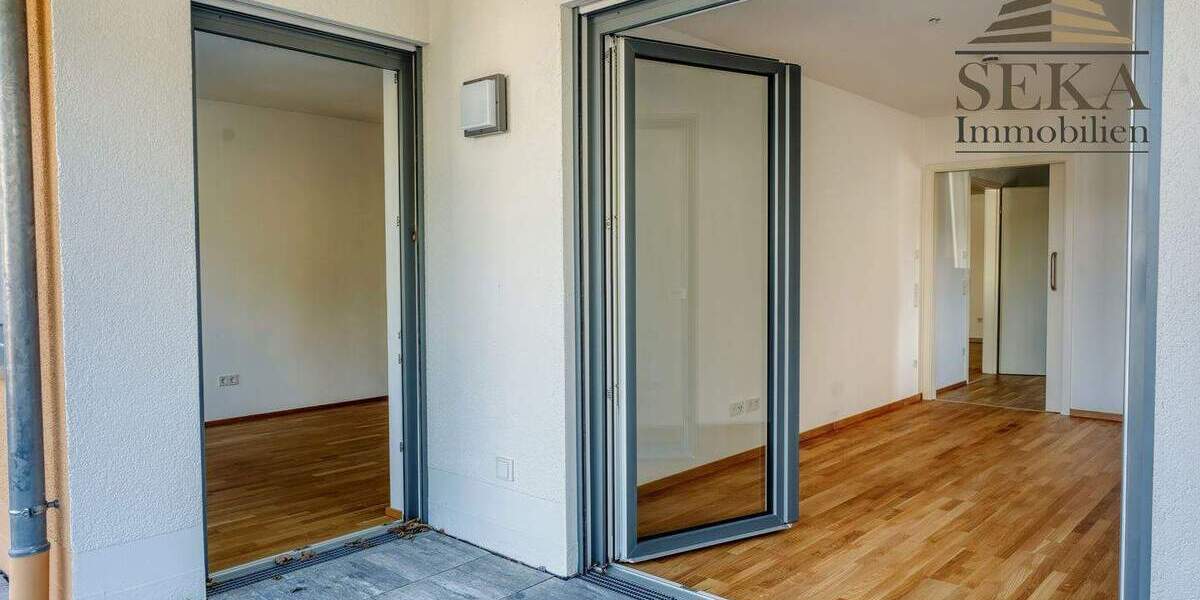 Etagenwohnung Deggendorf - 2 Zimmer, 101 m&sup2;, 1.095&euro; | Angebot:25772724