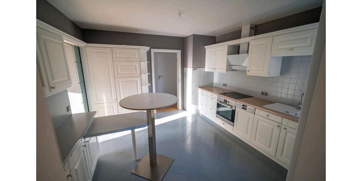 Erdgeschoßwohnung Hünfeld - 4 Zimmer, 120 m&sup2;, 660&euro; | Angebot:25054313