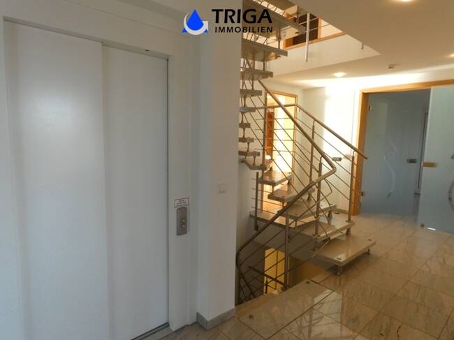 Doppelhaushälfte Nordhausen - 7 Zimmer, 340 m&sup2;, 2.200&euro; | Angebot:25703987