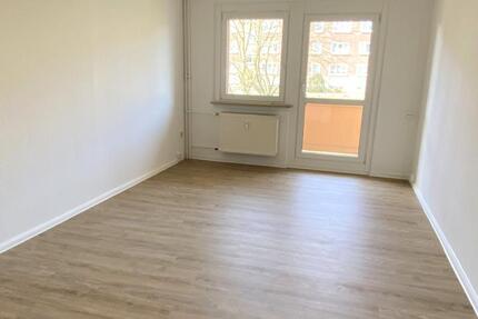Wohnung Ehrenfriedersdorf - 1 Zimmer, 29 m&sup2;, 205&euro; | Angebot:26087653