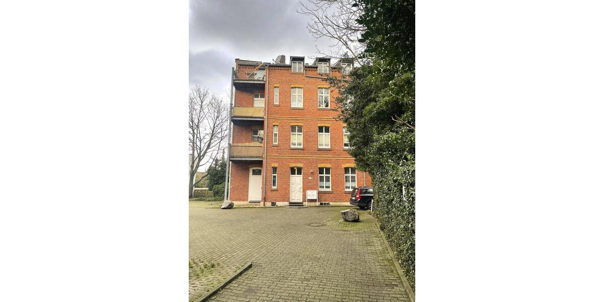 Neu eingerichtete 2 Zi Whng. mit Balkon & Parkplatz im Denkmalbau 2 zimmer