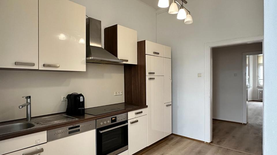Etagenwohnung Duisburg Duisburg-Mitte - 3.5 Zimmer, 90 m&sup2;, 900&euro; | Angebot:26621353