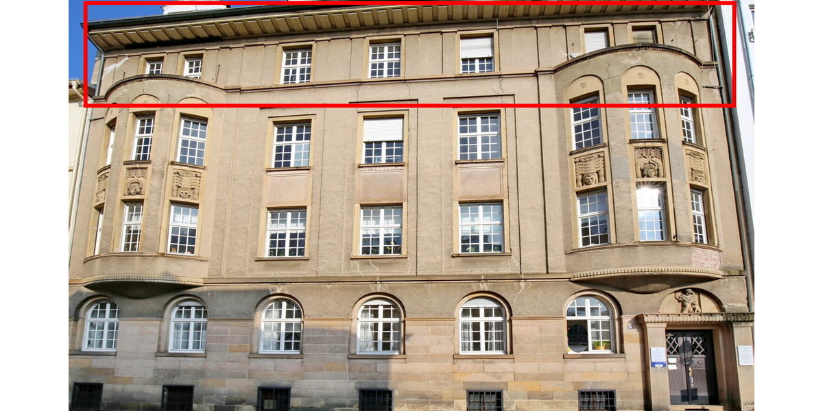 Große Altbauwohnung mit 7 Zimmern in Innenstadtlage 7 zimmer