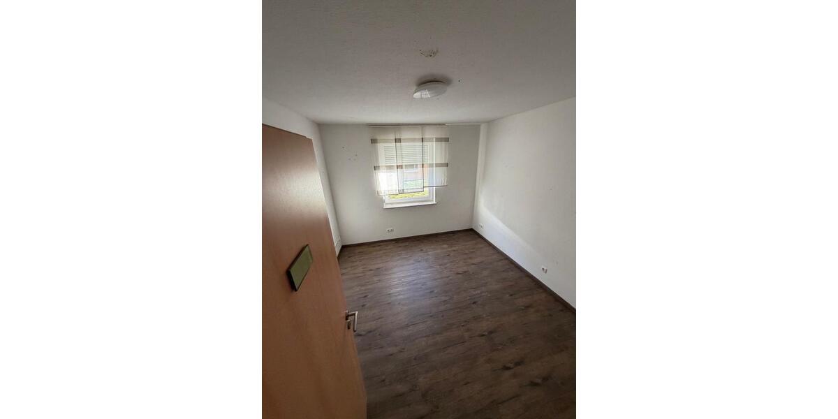 Erdgeschoßwohnung Emmendorf - 3 Zimmer, 70 m&sup2;, 1.000&euro; | Angebot:25311417