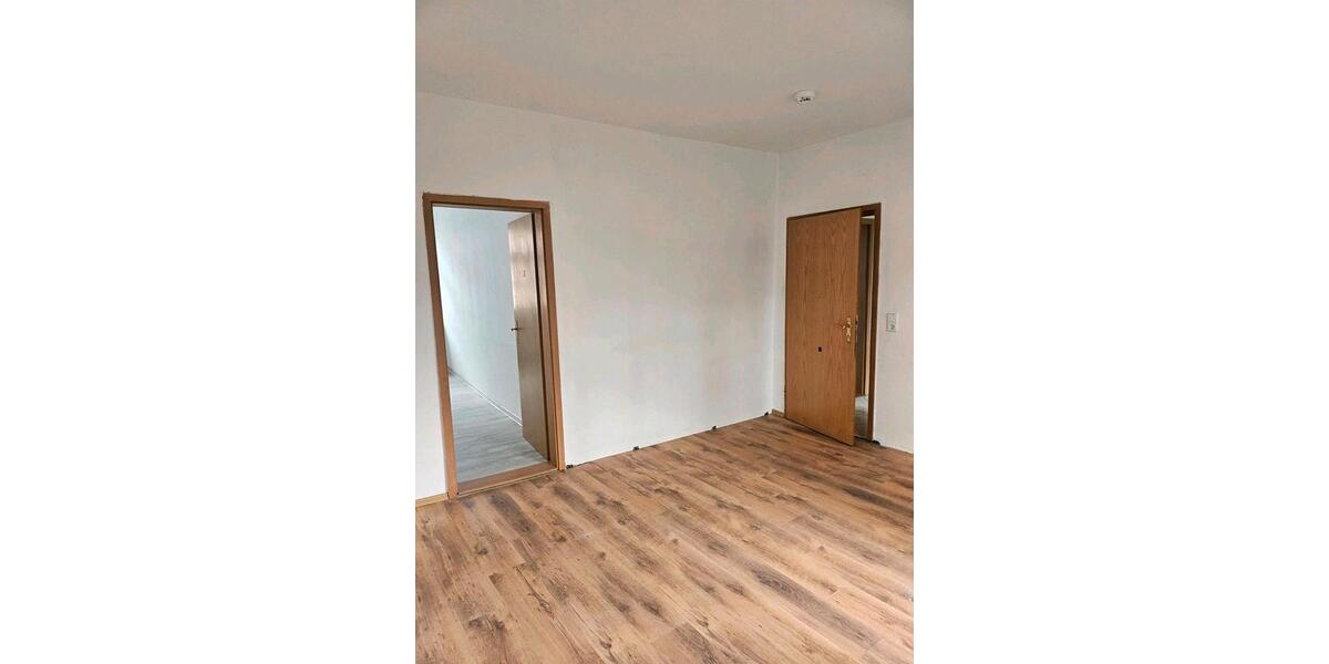 Etagenwohnung Wolmirstedt - 4 Zimmer, 104 m&sup2;, 700&euro; | Angebot:26136838