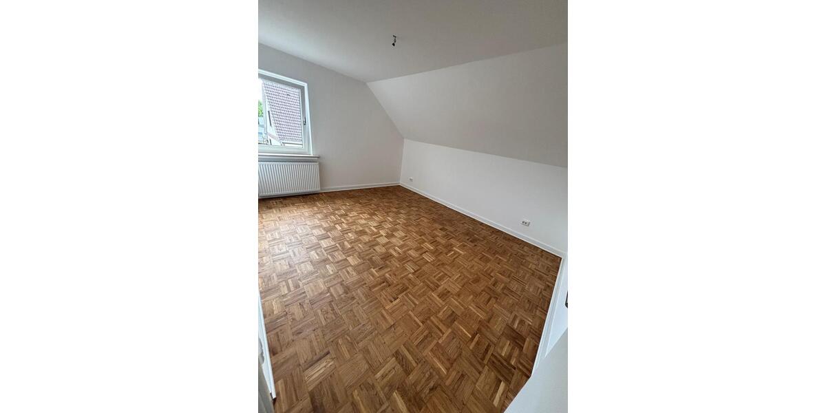 Dachgeschoßwohnung Negenborn - 3 Zimmer, 80 m&sup2;, 600&euro; | Angebot:24755674