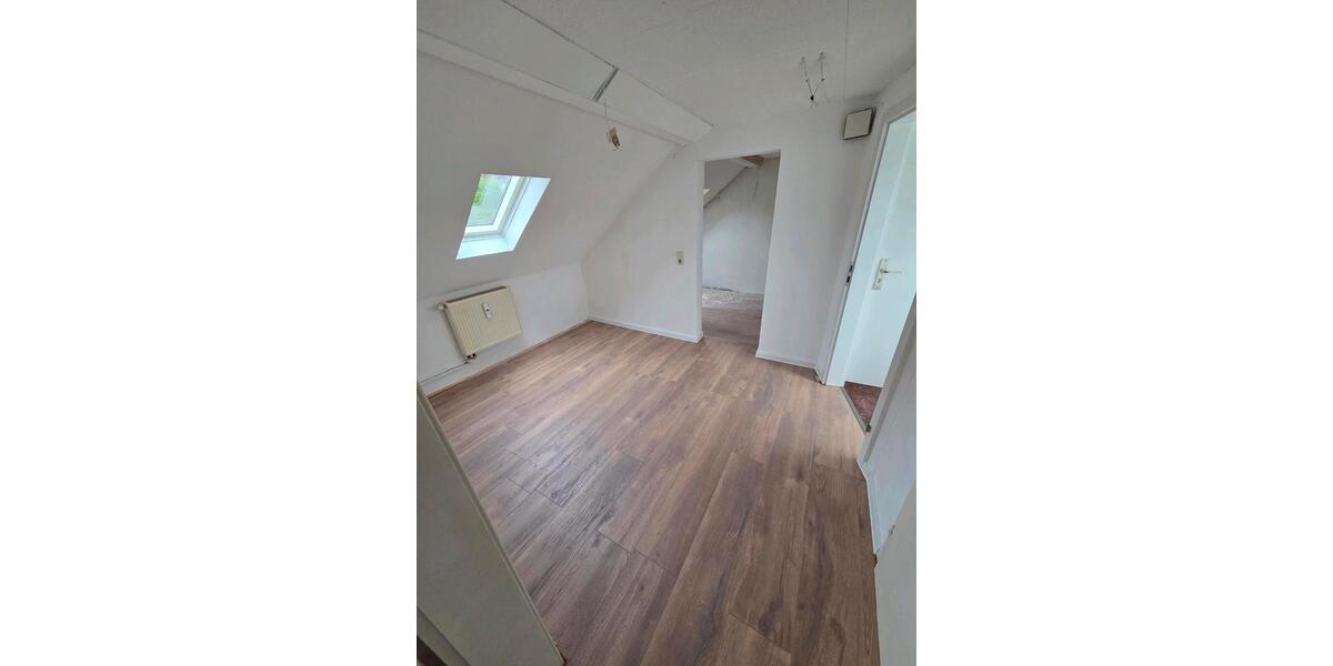 Dachgeschoßwohnung Gummersbach - 2 Zimmer, 60 m&sup2;, 430&euro; | Angebot:26567451