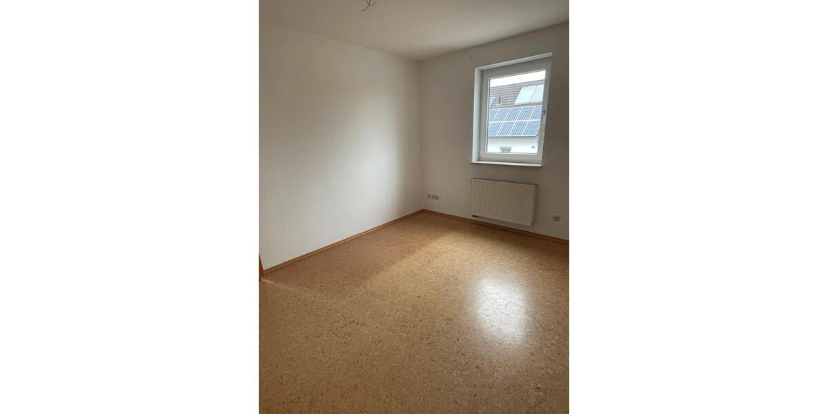 Etagenwohnung Rehling - 4 Zimmer, 145 m&sup2;, 2.250&euro; | Angebot:25497536