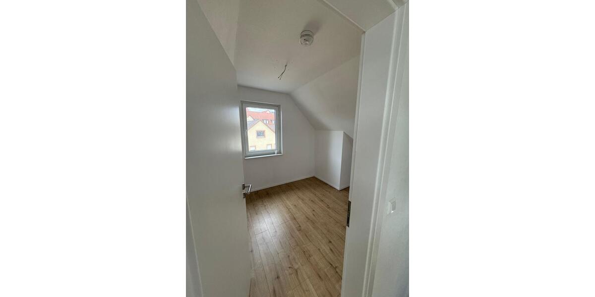 Güglingen Frauenzimmern Dachgeschoss WHG, 2 stöckig 4 zimmer