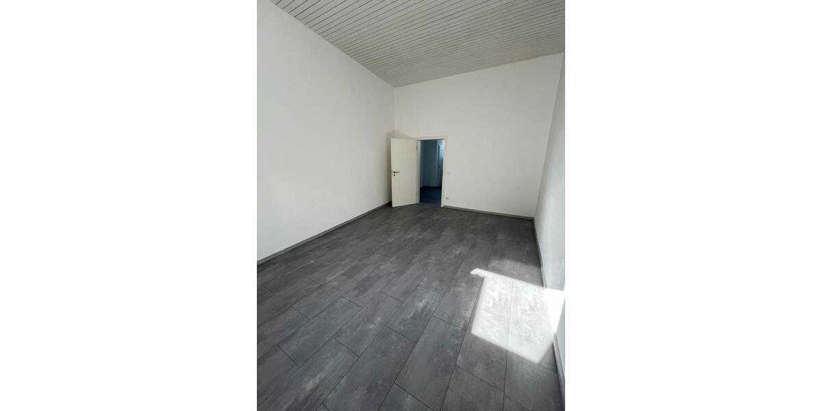 Erdgeschoßwohnung Albstadt - 3.5 Zimmer, 125 m&sup2;, 1.000&euro; | Angebot:25576457