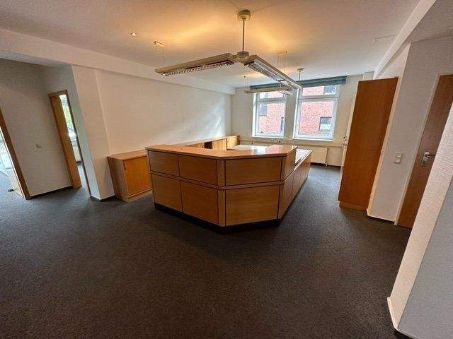 Gewerbeobjekt Harsefeld - 7 Zimmer, 190 m&sup2;, 1.805&euro; | Angebot:25701399