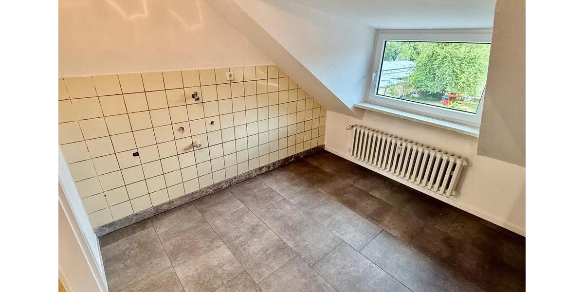 Dachgeschoßwohnung Trier Nord - 2.5 Zimmer, 67 m&sup2;, 850&euro; | Angebot:26543248