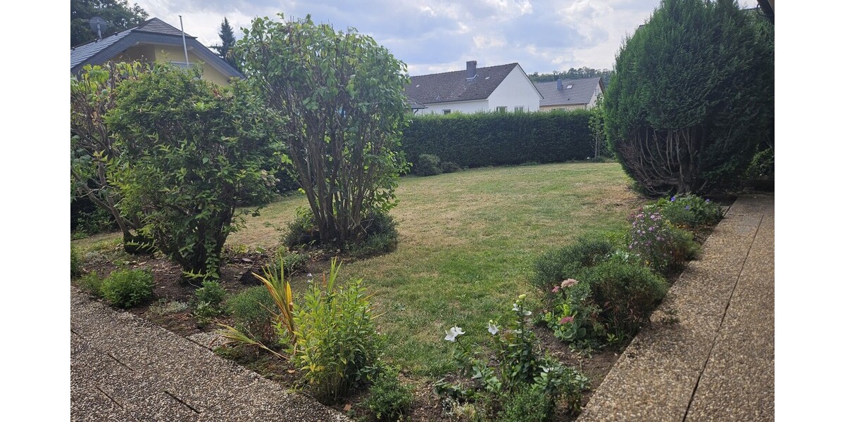 Freistehendes Einfamilienhaus in ruhiger Wohnlage mit Garten und Doppelgarage - Einfamilienhaus Königswinter Thomasberg | Angebot:27069462