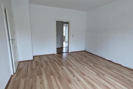 ++SCHICKE 3-R. WHG+M. BALKON+DUSCHBAD M. FENSTER+!!+++ 3 zimmer