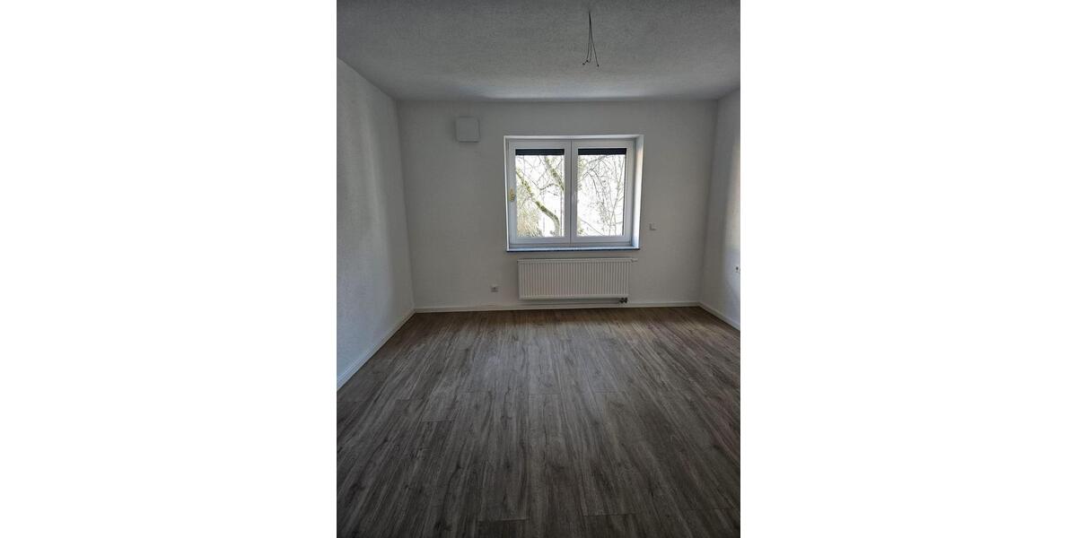 Erdgeschoßwohnung Hof Neuhof - 3 Zimmer, 86 m&sup2;, 945&euro; | Angebot:25870522