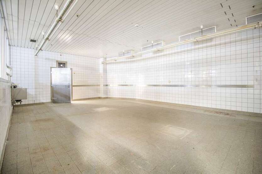 Halle in Heilbronn 350 €