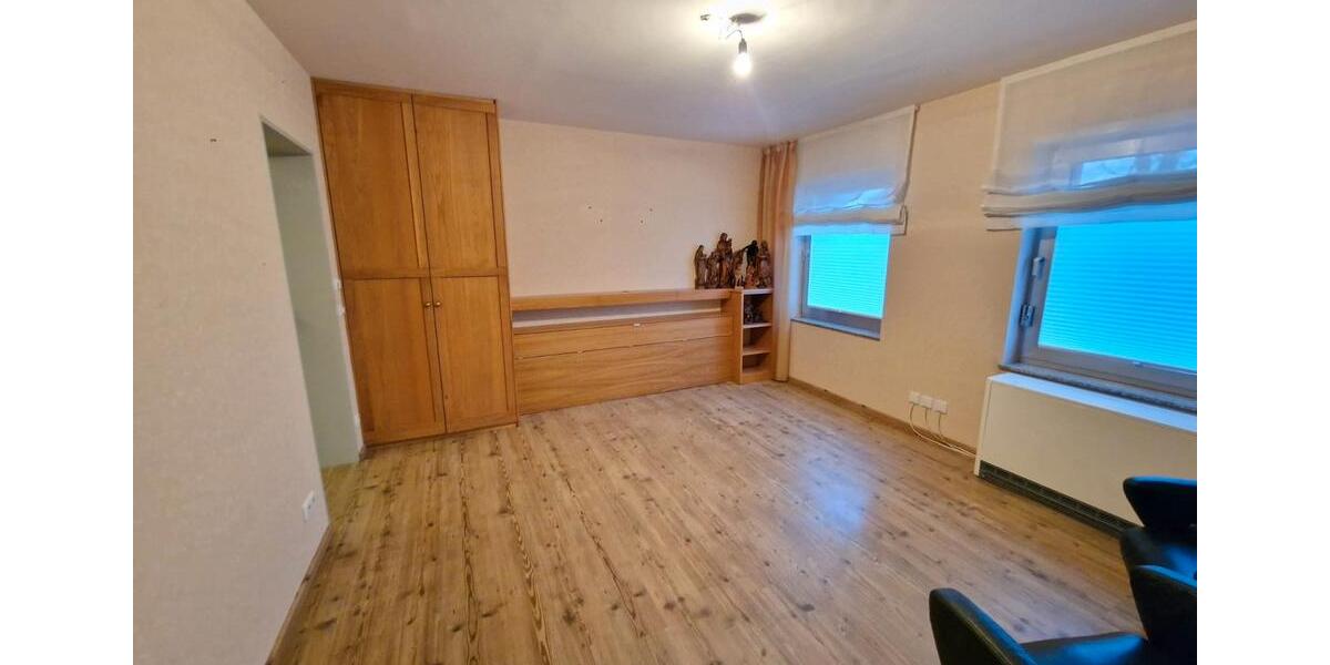 Erdgeschoßwohnung Mönchengladbach Nord - 4 Zimmer, 124 m&sup2;, 1.200&euro; | Angebot:26312960