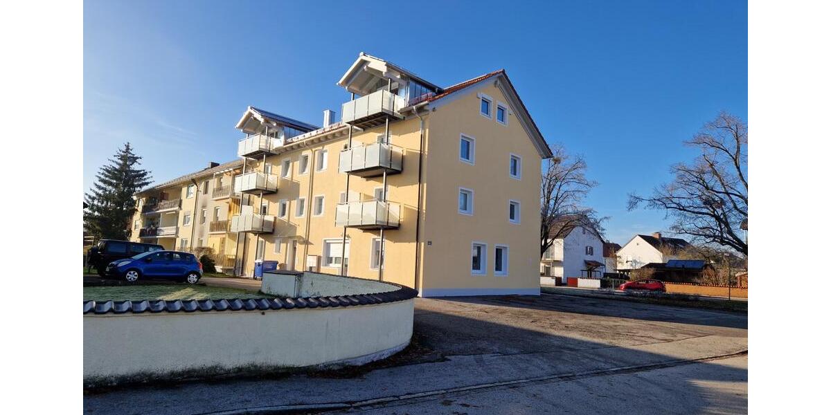 Neu renovierte 3-Zimmer Wohnung mit Garage 3 zimmer