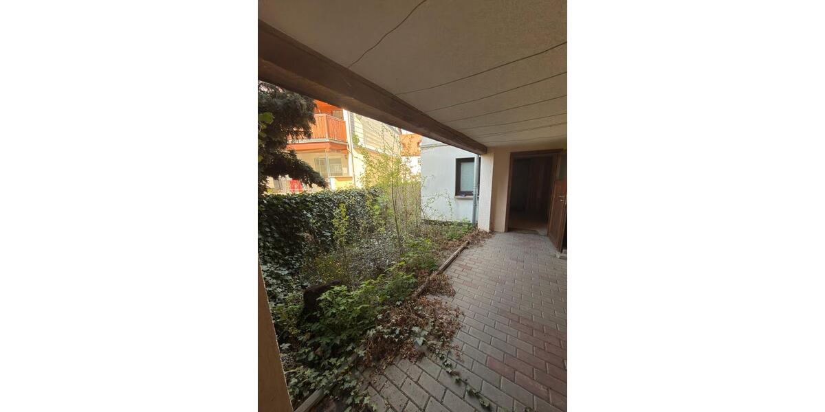 Etagenwohnung Saalfeld (Saale) - 11 Zimmer, 300 m&sup2;, 25&euro; | Angebot:25881780