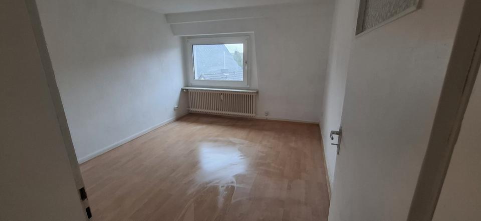 Etagenwohnung Köln Kalk - 3 Zimmer, 78 m&sup2;, 1.250&euro; | Angebot:26621365